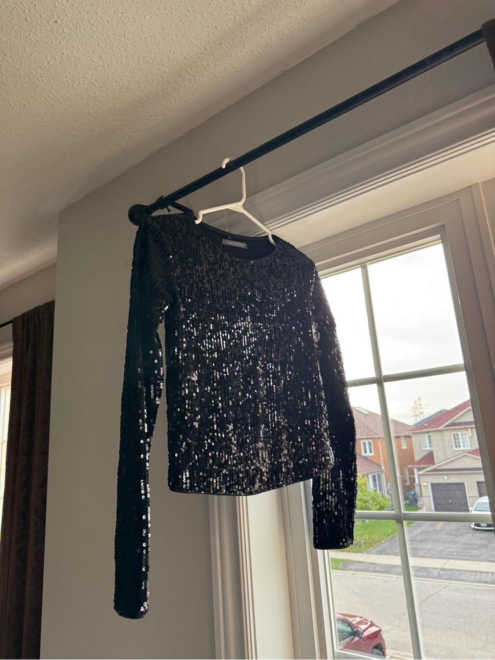 Suzy Shier Black Sequin Long-Sleeve Top